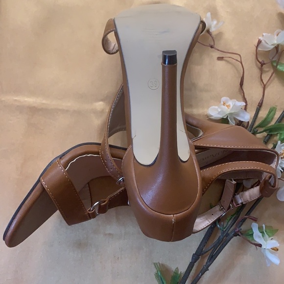 NaAaiCang Sandals - Picture 2 of 6